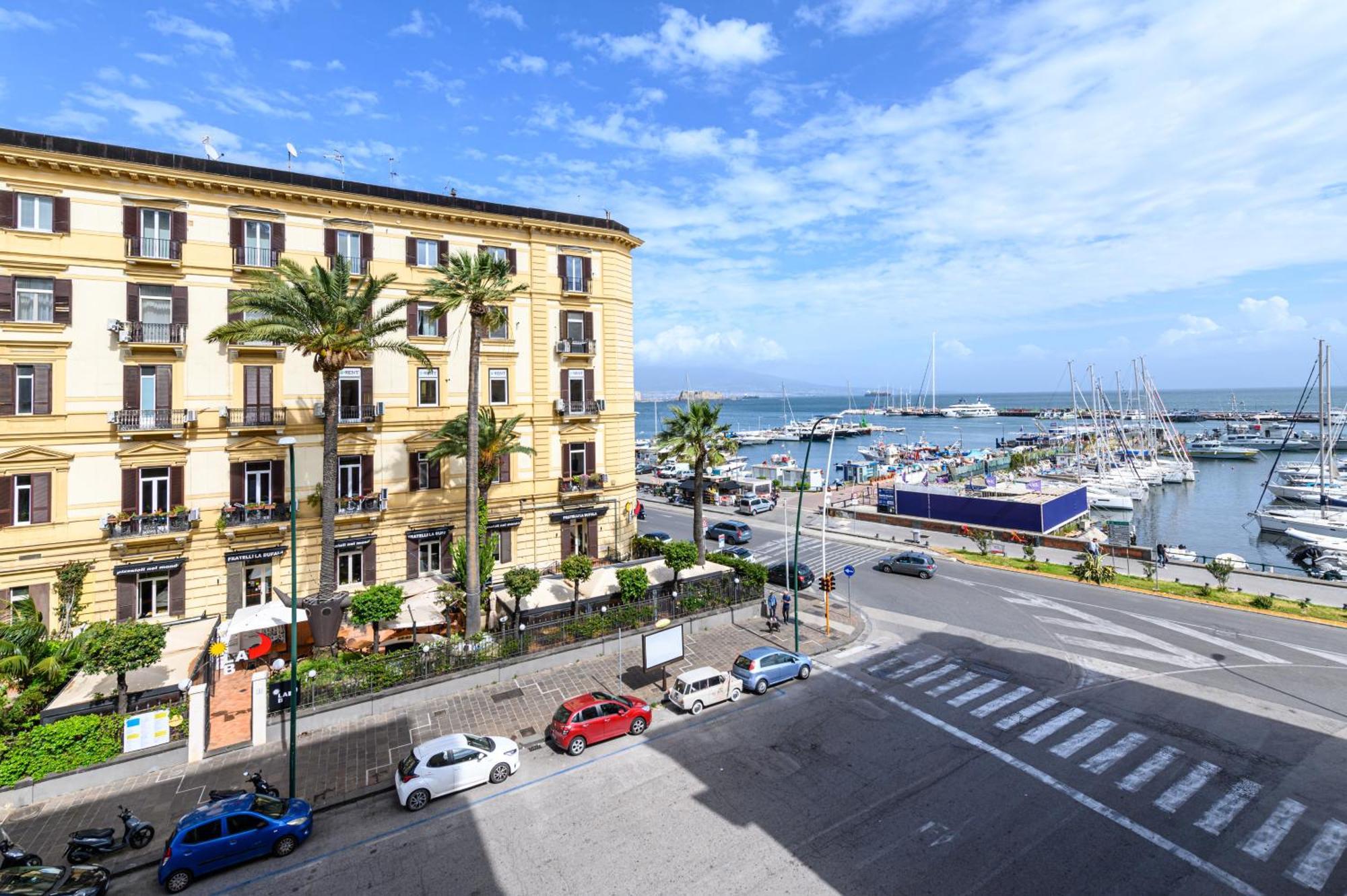 Marina Rooms Napoli Esterno foto