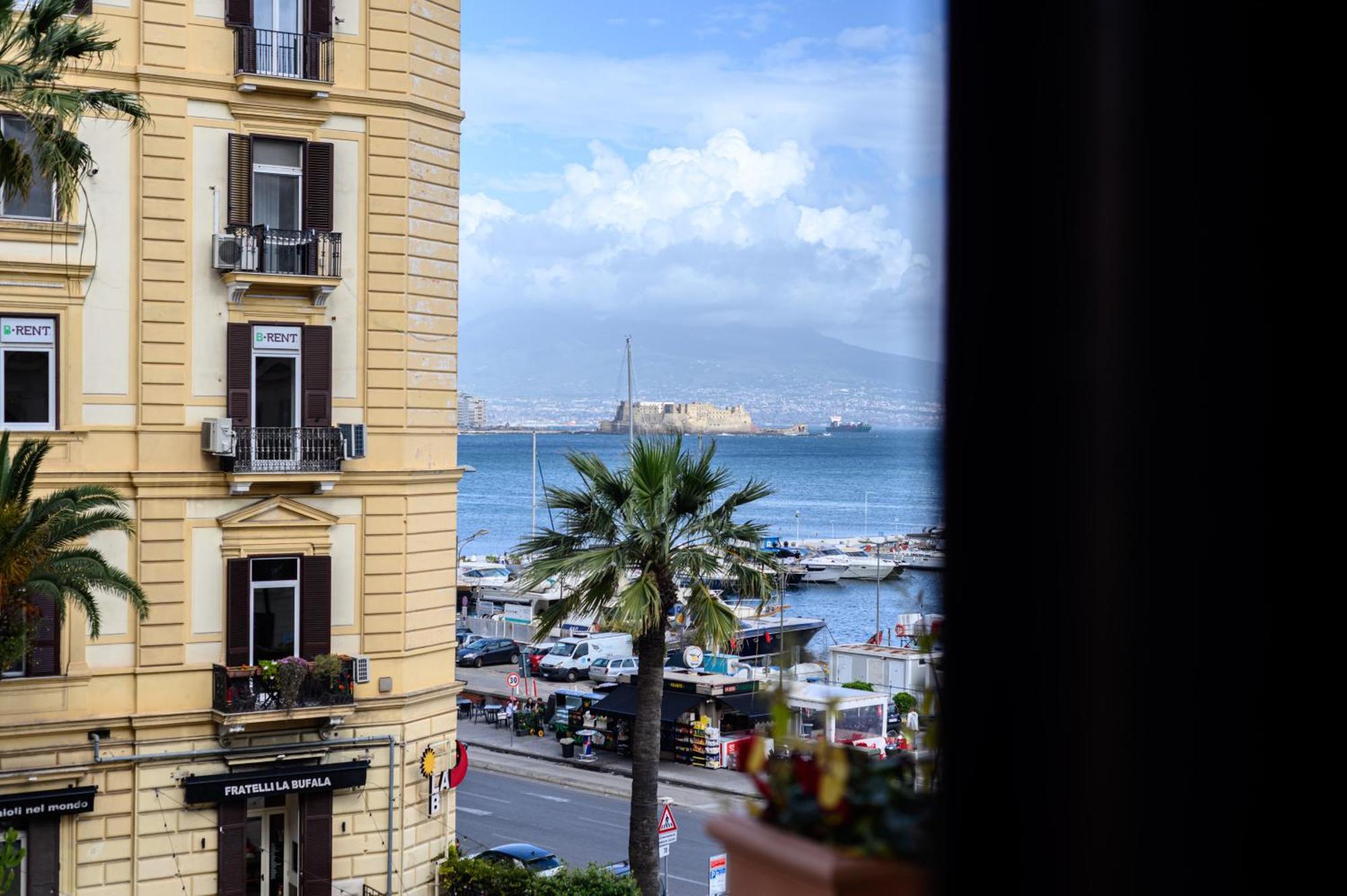 Marina Rooms Napoli Esterno foto