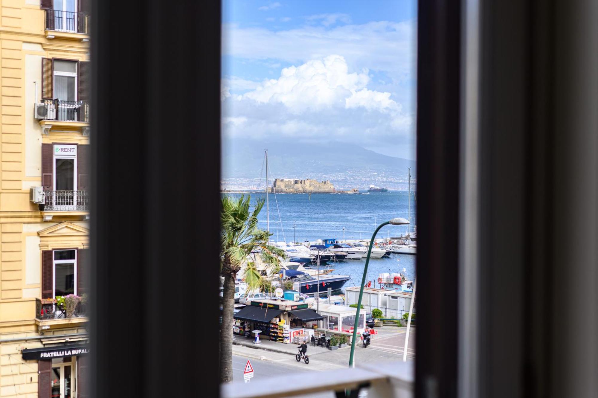 Marina Rooms Napoli Esterno foto